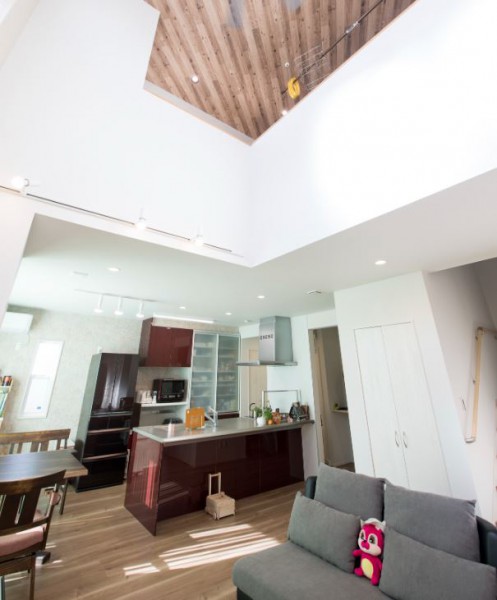 視覚的な広がりと高さの演出